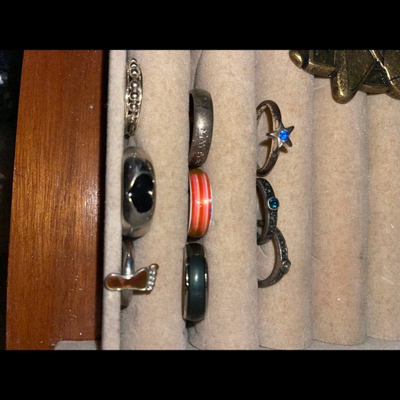 Kids rings lot - Picture 2 of 2